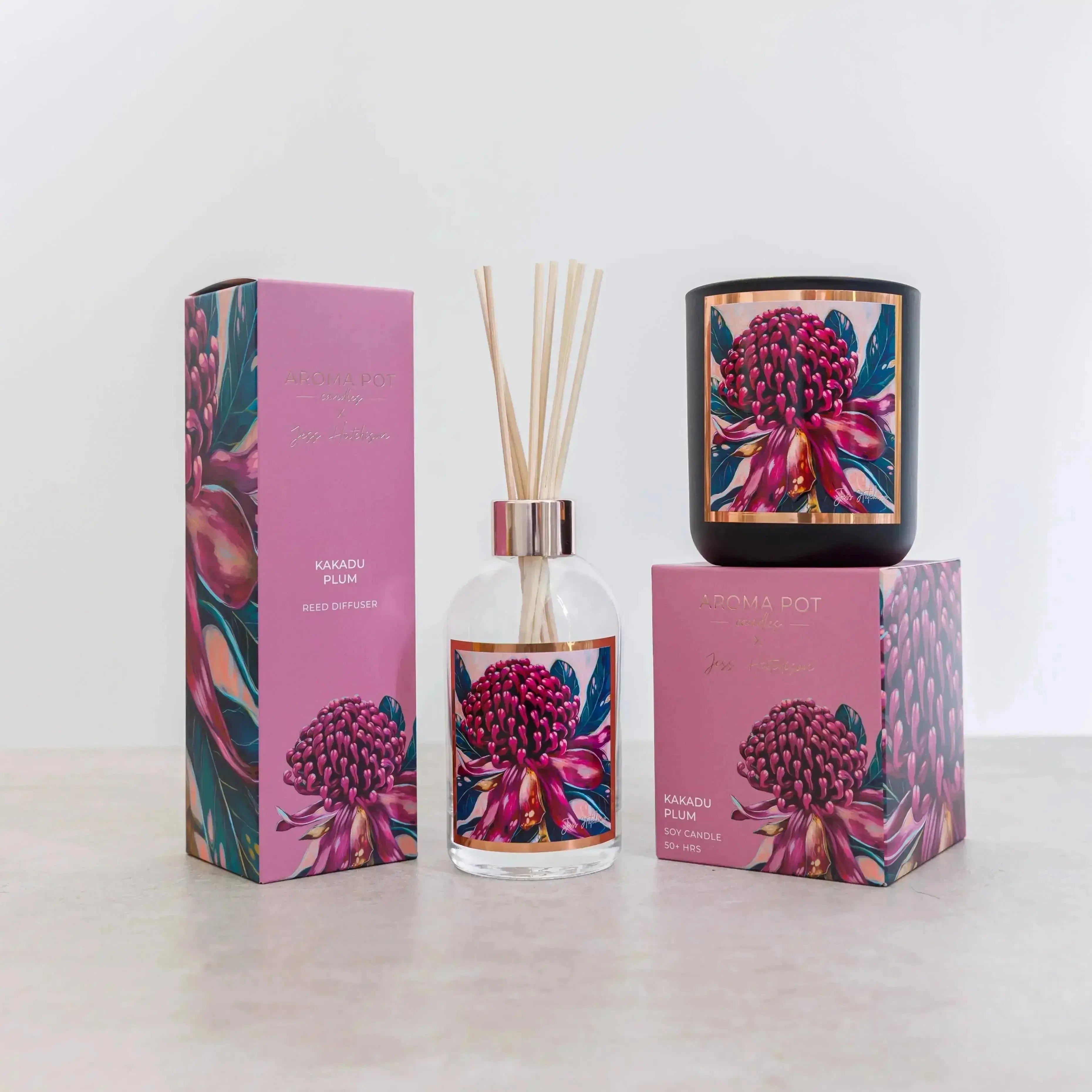 50+hrs Australian artist soy candle - Australian Sandalwood - CosmicBlueprint7