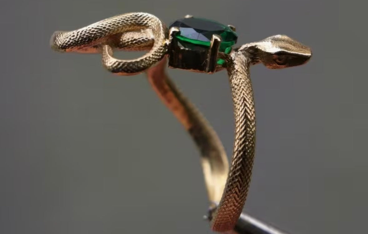 Emerald Snake Ring 🐍💚